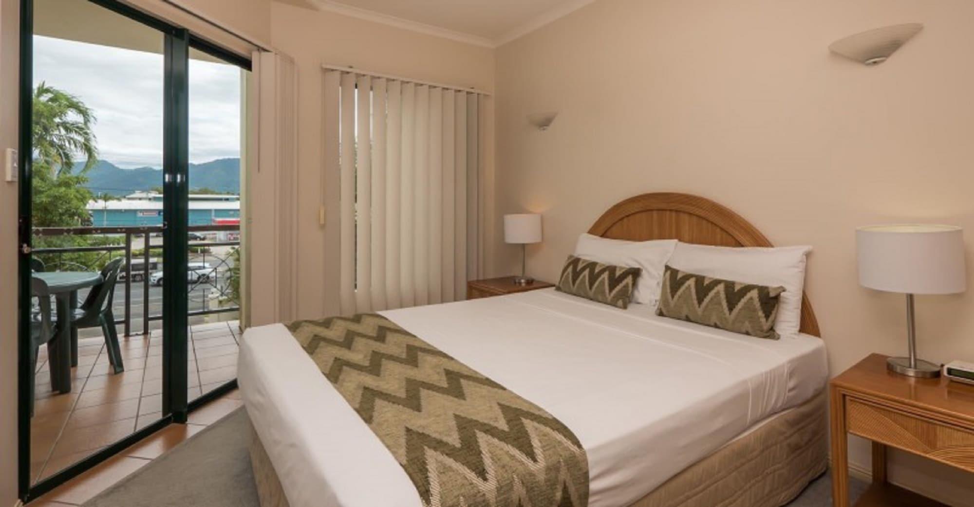 Tropic Towers Apartments Κερνς Εξωτερικό φωτογραφία