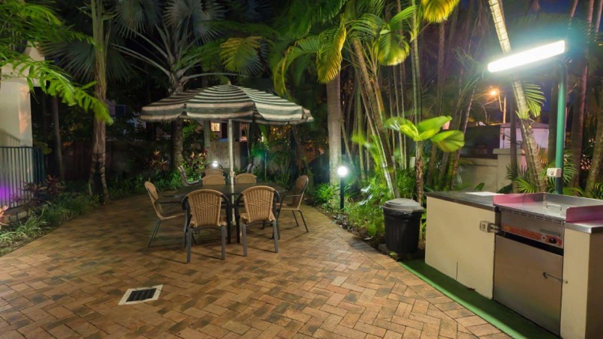 Tropic Towers Apartments Κερνς Εξωτερικό φωτογραφία